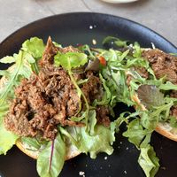 Vegan pulled chicken   at Moellies in Dronten