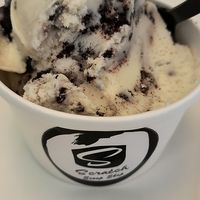 Homemade small batch ice cream 🍨!  Highly recommend! Vegan and non-vegan options. All allergens clearly marked. Gluten free options too. at Scratch Ice Cream in Brookfield