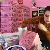 Helpful VooDoo Doughnut Goth girl at Voodoo Doughnut Tres in Eugene