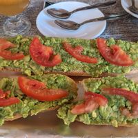 Gluten free baguette a la catalana - guacamole y tomate en rodajas at El Cafelito de Moy in Rincon De La Victoria