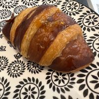 Cornetto all albicocca  at Pasticceria Dosa in Milan