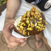 Toppings, pistachio and honeycomb   at Juno's Gelato in Palolem
