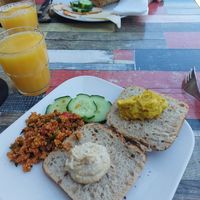 verschiedene Hummus-Sorten at Café Melin in Viersen