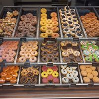 Selection, green dot for vegan at Dunkin‘ in Emmen