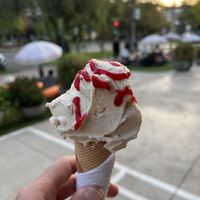 Vegan “cheese cake” ice cream a base de castañas de cajú  at Poga Helados in Santiago