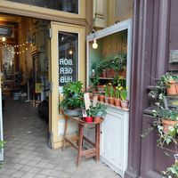 Outside at Plantbar Jacqueline in Borgerhout