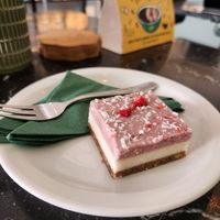Vegan & gluten free dessert at Angel's Deli in Voorburg
