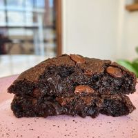Cookie de brigadeiro e chocolate at Elles Vegan Cookeria in Londrina
