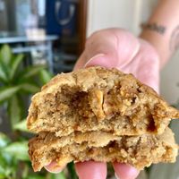 Cookie de castanhas caramelizadas at Elles Vegan Cookeria in Londrina