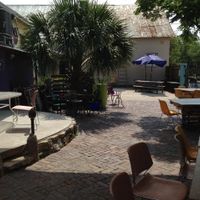 lovely partly shaded outdoor eating/gathering area at Citzens Co-op in Gainesville