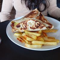 Burrito extra en combo, con papitas y té de Jamaica... Una delicia! at La Cabaña Andina in Bogota