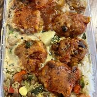 Today’s large combo meal: Veggie balls w/tomato chutney, veggies & chickpeas w/sunflower seed cheesy sauce, shepherds pie, & rice. Asked for extra veggie balls& less shepherds pi at Krishna Food in Christchurch