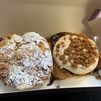 Frangipane & spéculoos 💚  at Have A Roll in Brussels
