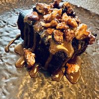 The cauliflower mocha brownie 🤩  at Honest Greens - Chiado in Lisbon