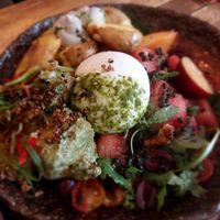 Burrata Bowl with smashed potatoes and truffle mayo at Honest Greens - Chiado in Lisbon