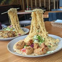 Flying noodles at Umi Vegan in Berlin