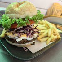 Cowless Burger at nomVnom Cafe in Johor Bahru