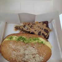 Lemon doughnut and brownie with salted caramel sauce at Gupi Vegan Pastry - Pop Up in Lisbon