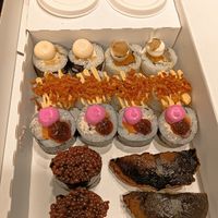 Tasty Box medium (spicy traffle crispy, tiramisù and mashroom) at EssenzaSushi in Milan