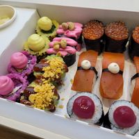 Medium box at EssenzaSushi in Milan