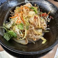 Nr. 36 BÚN ĐẬU PHỤ 
(Tofu angebraten mit Gemüse, Knoblauch, Sojasprossen, exotischen Kräuter und
Reisnudeln)  at Bambus Garten in Karlsruhe