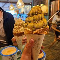 Vegan pistachio ice cream in a vegan croissant😍 at British Patagonia in North London