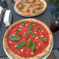 Marinara i margarita at Pizzeria z Pasją Pizza & Wino in Wroclaw