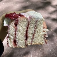 Cross section of Raspberry Roll  at Veganer Göing - Jakobistr in Hannover