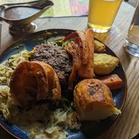 'Beef' style Sunday roast at LD's Kitchen - The Black Heart in North West London