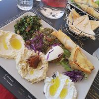 Mèze végétarien at J'doudna Restaurant Libanais in Saint-gaudens