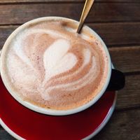 Chocolate con leche de almendras at Macoco in Montevideo