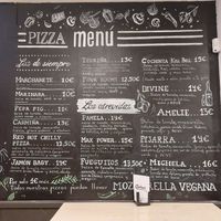 Las pizzas vegetales son Terriña y Michela, para que sean veganas hay que solicitar Mozarella Vegana. at Gorlomi Pizza in Pontevedra