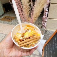 Apple cinnamon porridge at Vica in Verona