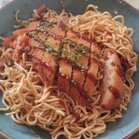Yakisoba con filete de no pollo at UDON - Viapol in Sevilla