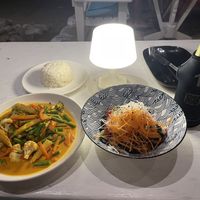 Curry and seaweed salad   at Coco Locco in Koh Phangan