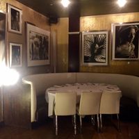 beautiful dining room at Vermilion in Chicago