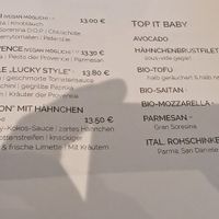 Toppings include chicken breast and ham at LUCKY in Moenchengladbach