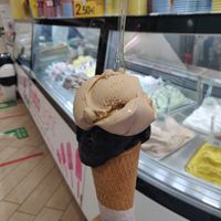 Hazelnut and black Hawaii at Gelato Artigianale in Sirmione