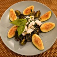 Starter of vegan feta, figs and grapes. at Gira Sol in Tomar