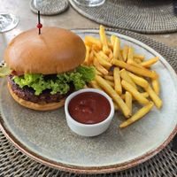 Vegan burger at Platanus Bar & Food in Kotor