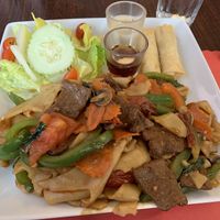 Drunken noodles lunch special with soy beef at Vegan Plate in Chicago
