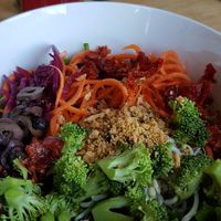 DIY Saladbowl for only 60k at Living Food Lab Canggu in Canggu