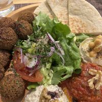 Amazing lunch set !! ¥1480  at Seven Hills in Osaka