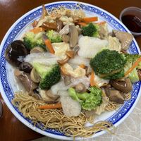 crispy noodles with veggies  at Yat Sum Vegetarian - 一森素食 - Tsim Sha Tsui in Kowloon