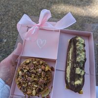 Pistachio tart & eclair Snickers at Cream Dream in London