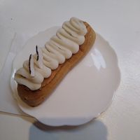 Gluten free vegan eclair at Cream Dream - Covent Garden in London