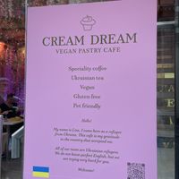 Outside sign  at Cream Dream - Covent Garden in London