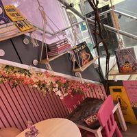 Child and pet friendly  at Cream Dream in London