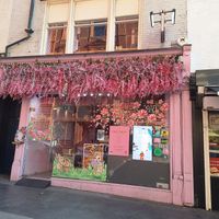 Cute exterior at Cream Dream in London