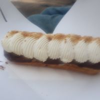 Eclair at Cream Dream in London